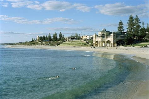 house sitting in perth